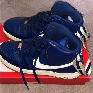 Air Force 1 high-top Nikes